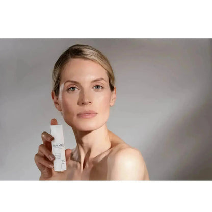 Future Advanced Line Filler - Model holding cream